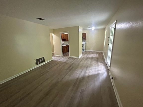 5th image of 425 Audubon Dr #C-1