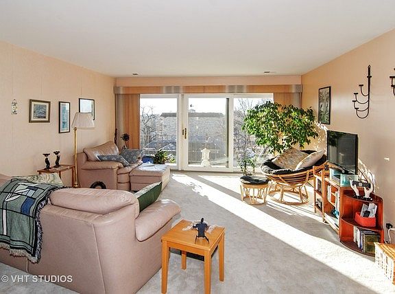 2nd image of 251 Marengo Ave APT 6D