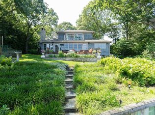 1235 Luptons Point Rd, Mattituck, NY 11952