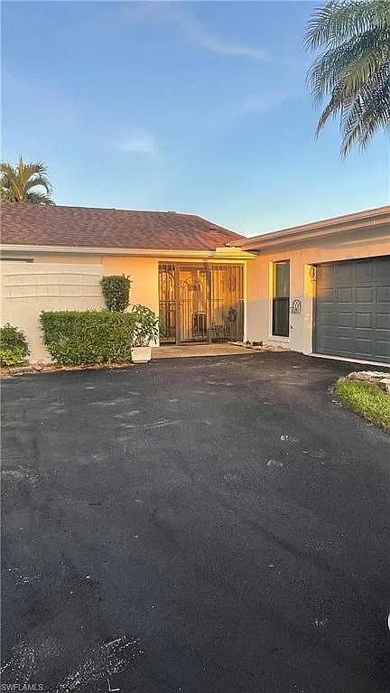 2 bed, 1.0 bath, 1051 sqft, $2,300 — Photo 3