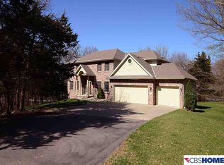 19608 Pheasant Ln, Louisville, NE 68037