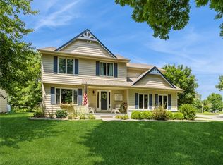 3401 Valley View Dr, West Des Moines, IA 50265