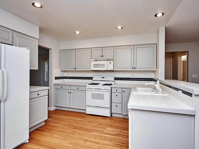 9782 Spring Hill Pl — Photo 11