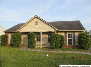 10749 Oak Cir S, Olive Branch, MS 38654