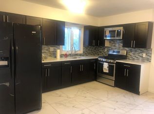 12 Cambria St #3, Staten Island, NY 10305