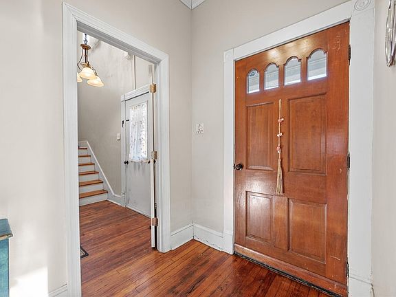 2nd image of 1609 Campbell Ave