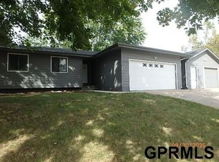 4121 NW 57th Ct, Lincoln, NE 68524