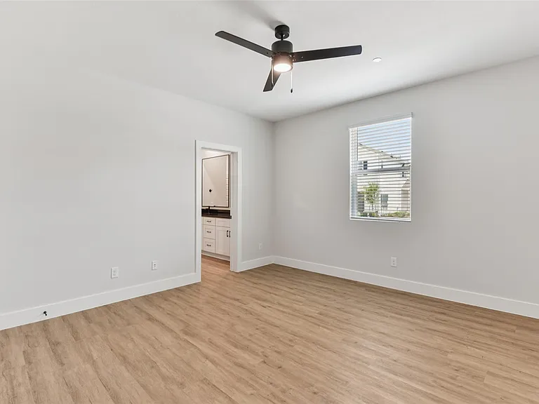 9311 Curious Squirrel St — Photo 10