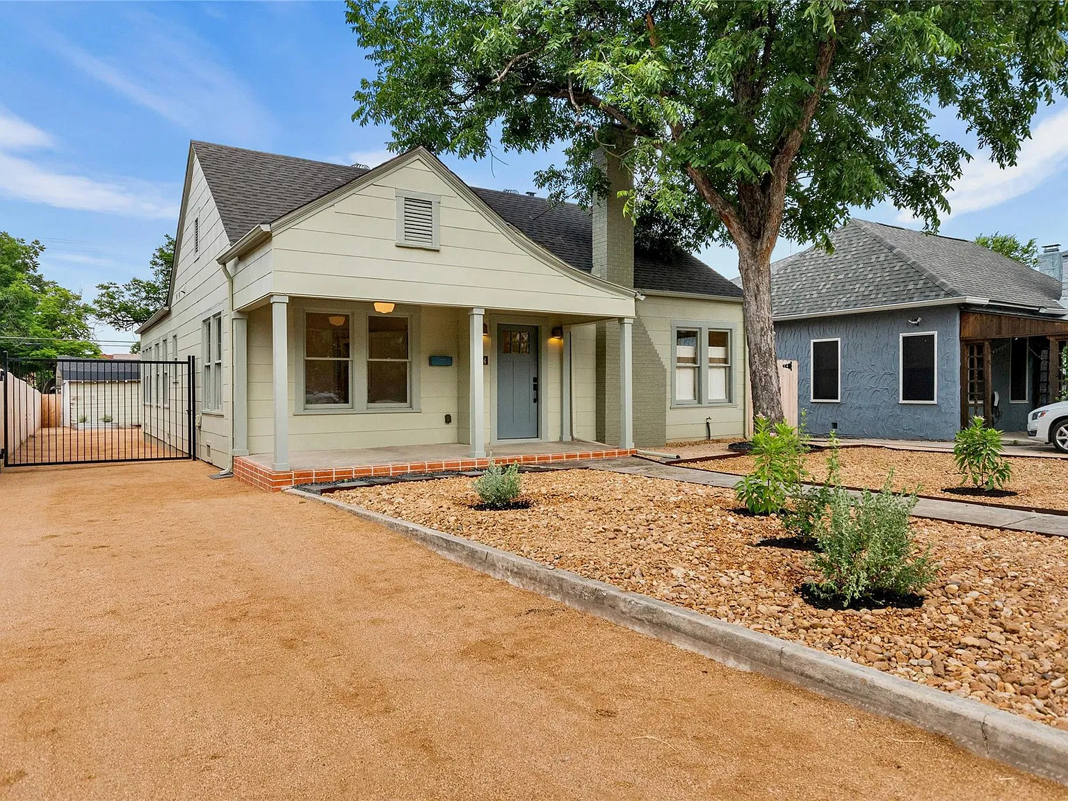 2 bed, 1.0 bath, 1316 sqft, $2,450 — Photo 3