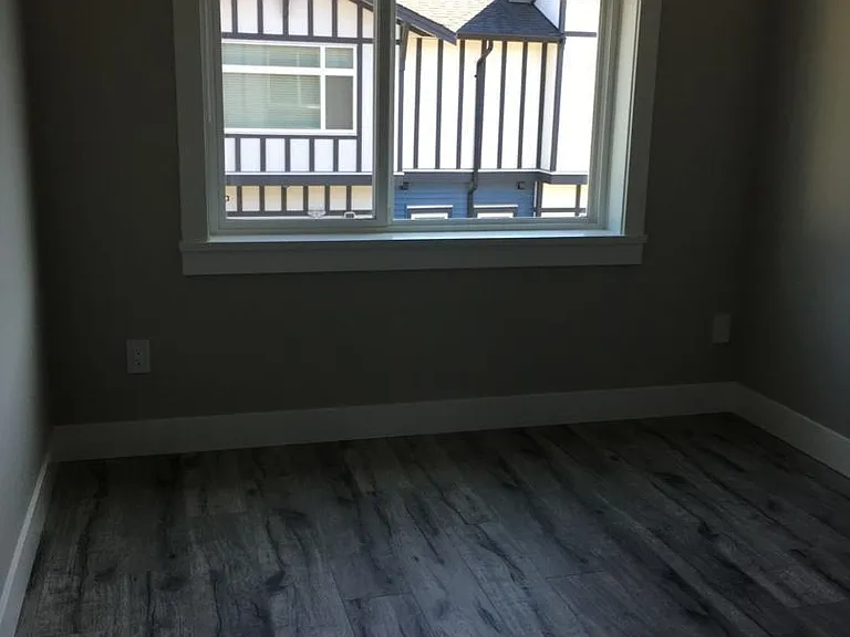 9560 Alexandra Rd #8 — Photo 9