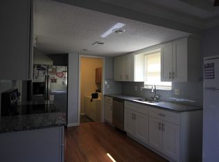 13421 W 109th Ter, Lenexa, KS 66210