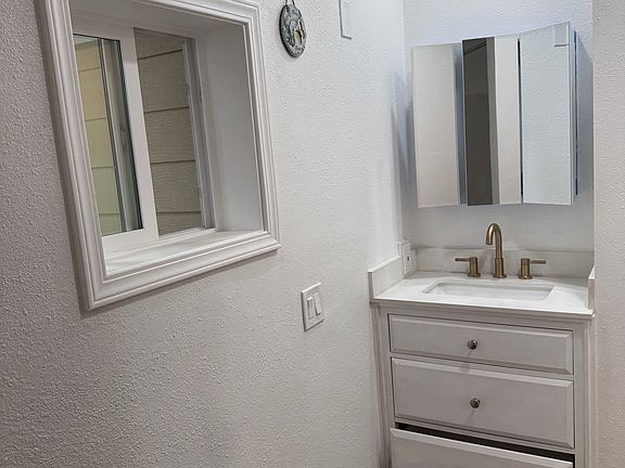 5th image of 21953 S Redland Rd