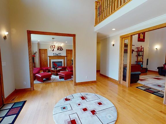 3rd image of 1472 Club House Dr