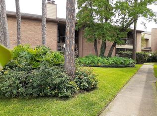 9000 Bissonnet St APT 102, Houston, TX 77074