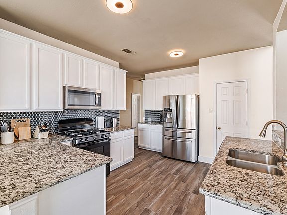 4th image of 1464 Summerhill Dr