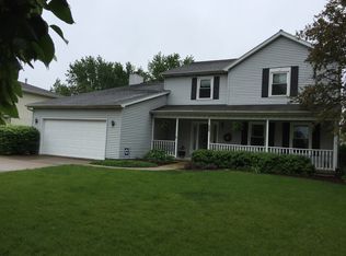 3205 Cumbria Dr, Bloomington, IL