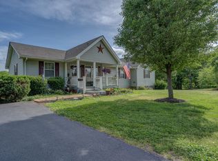 1050 Deer Path Ln, Moneta, VA 24121