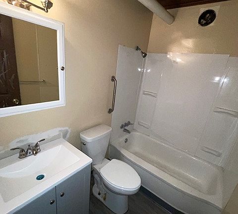 5th image of 2903 23rd St #2903