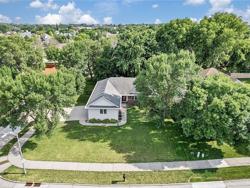 14404 Maple Dr, Urbandale, IA 50323 Zillow