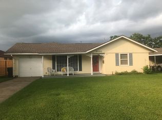 5000 Bellaire Ave, Groves, TX 77619