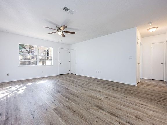 4th image of 1013 Holton Ave #2