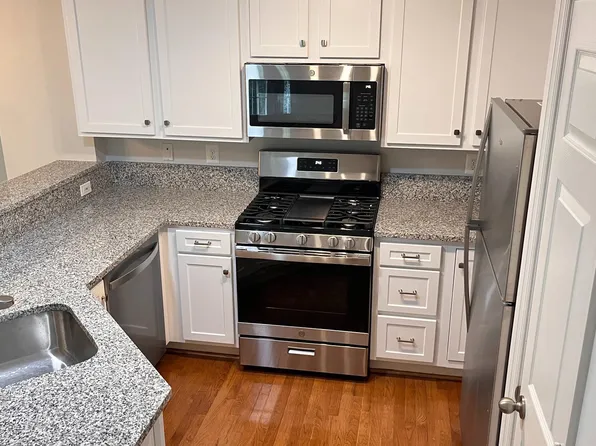 18805 Sparkling Water Dr #7/201, Germantown, MD 20874