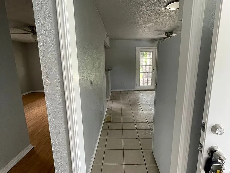 5808 NW Liberty Ave — Photo 6