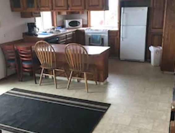 2nd image of 11 Waikiki St
