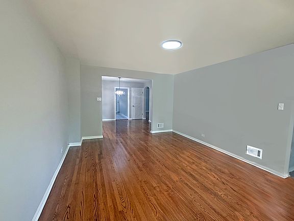 5th image of 11142 S Emerald Ave