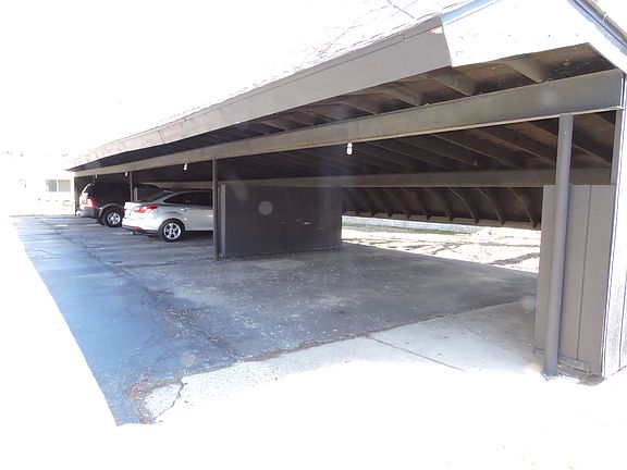 3rd image of 35924 Ann Arbor Trl