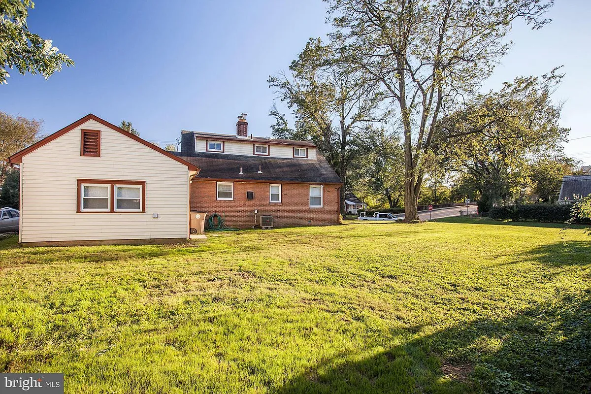 Building Photo - 1100 Edmonston Dr