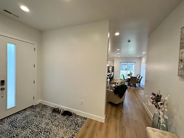 2857 E Church Oak Dr — Photo 4