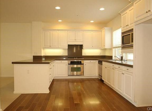3rd image of 1800 Oak St Unit 516