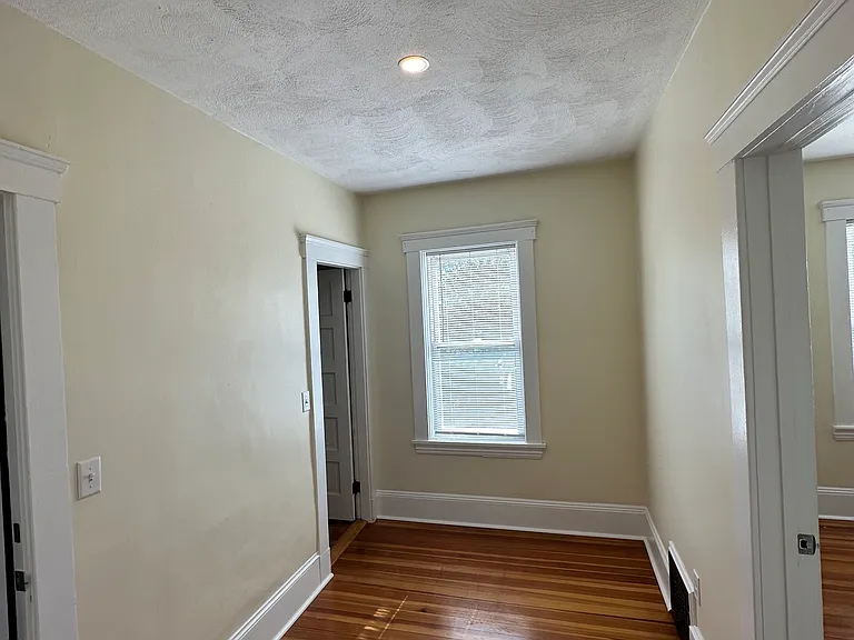 35 George St #3 — Photo 28