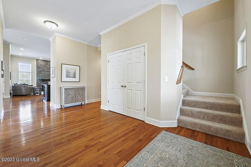 4th image of 9 Skybrook Circle