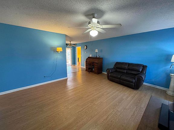 2nd image of 582 SE Karrigan Terrace