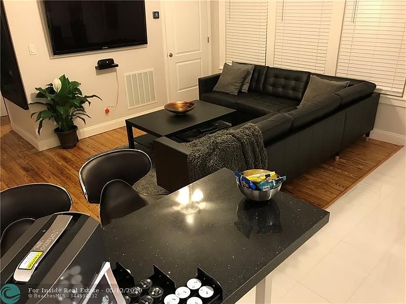 1st image of 814 SE 2nd Ave #1B