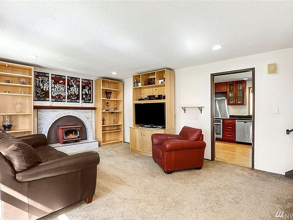 4th image of 14804 NE 70th Ct