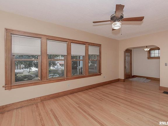 5th image of 2325 Western Ave