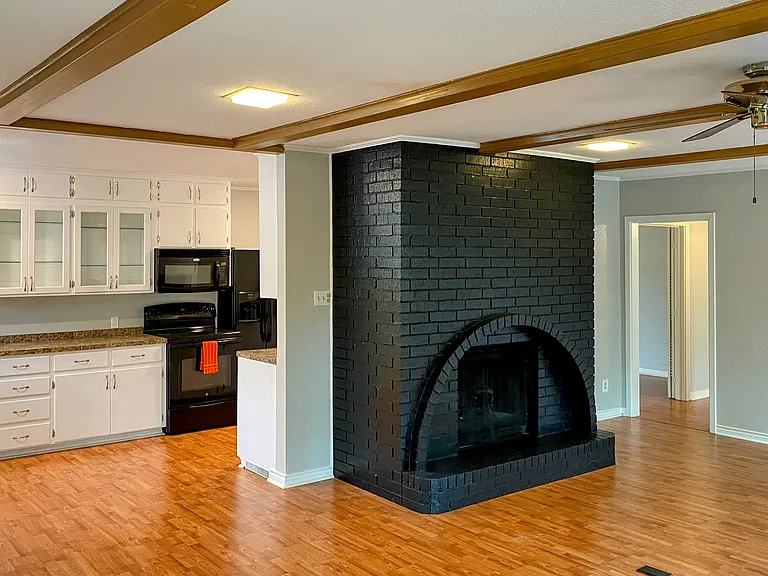 3825 Hubby Ave — Photo 17