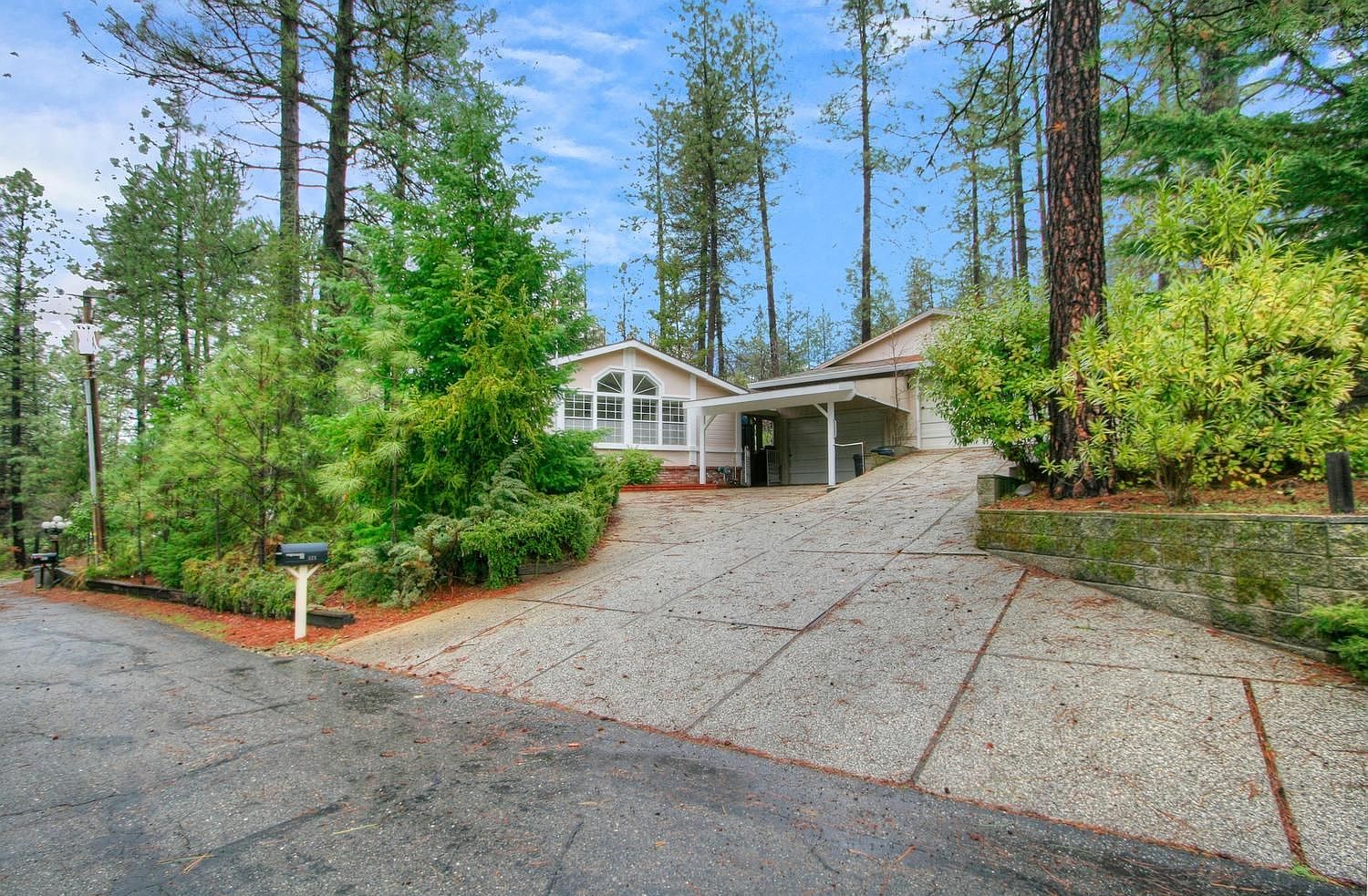 571 B Ln, Applegate, CA 95703 | Zillow