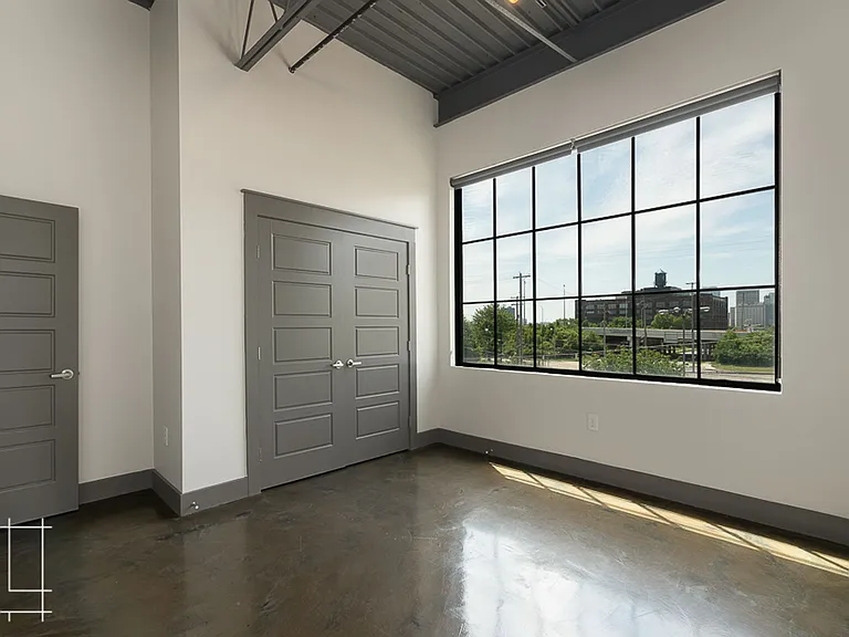 Wonder Bread Lofts — Photo 17