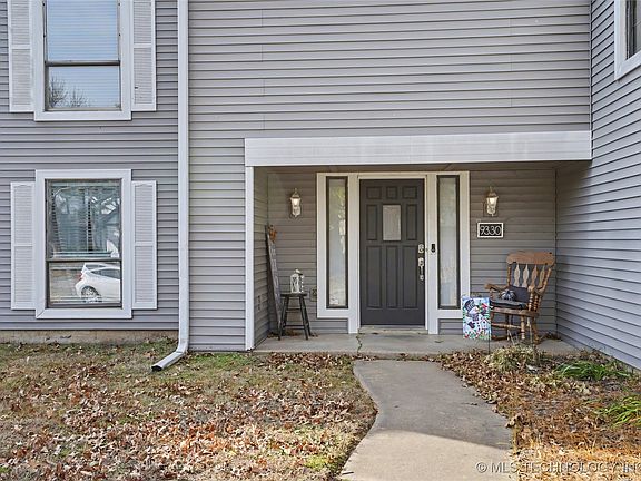 3rd image of 9330 S Oxford Ave