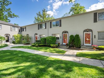 702 Graefield Ct, Birmingham, MI, 48009