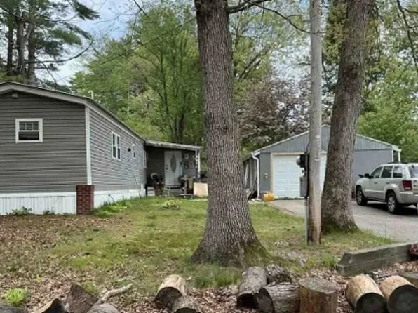 25 Regina Ave, Raymond, NH 03077