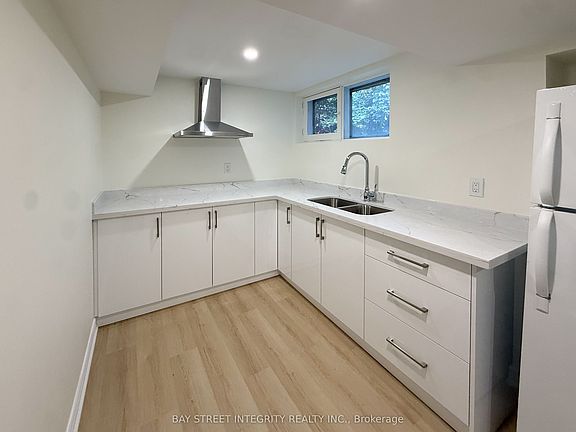 5th image of 40 Rippleton Rd