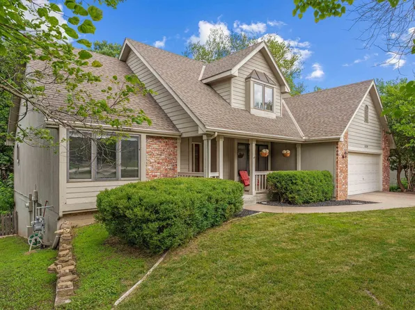3339 SW Wanamaker Rd, Topeka, KS 66614