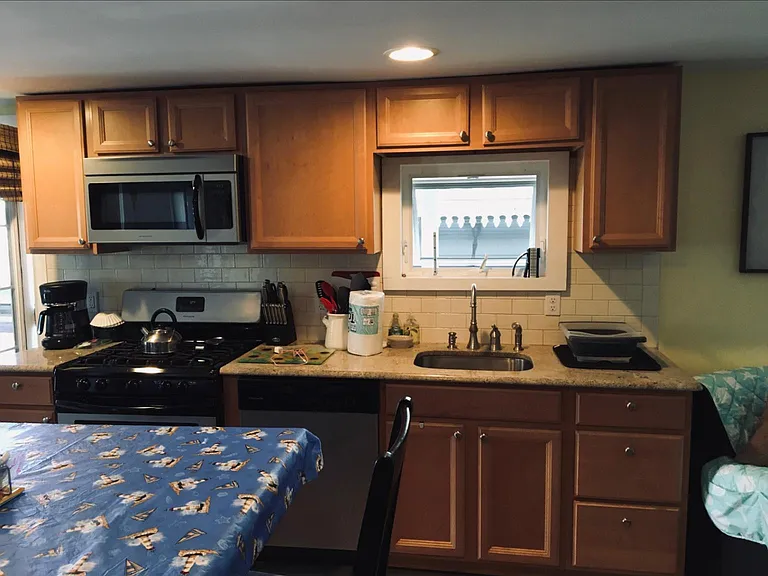 12 Webb Ave #2 — Photo 14