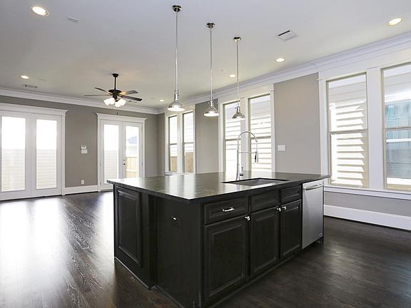 5th image of 407 W 26th St Unit G