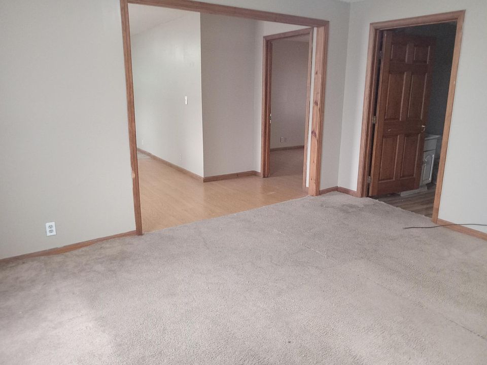 1st image of 2819 S Boots St
